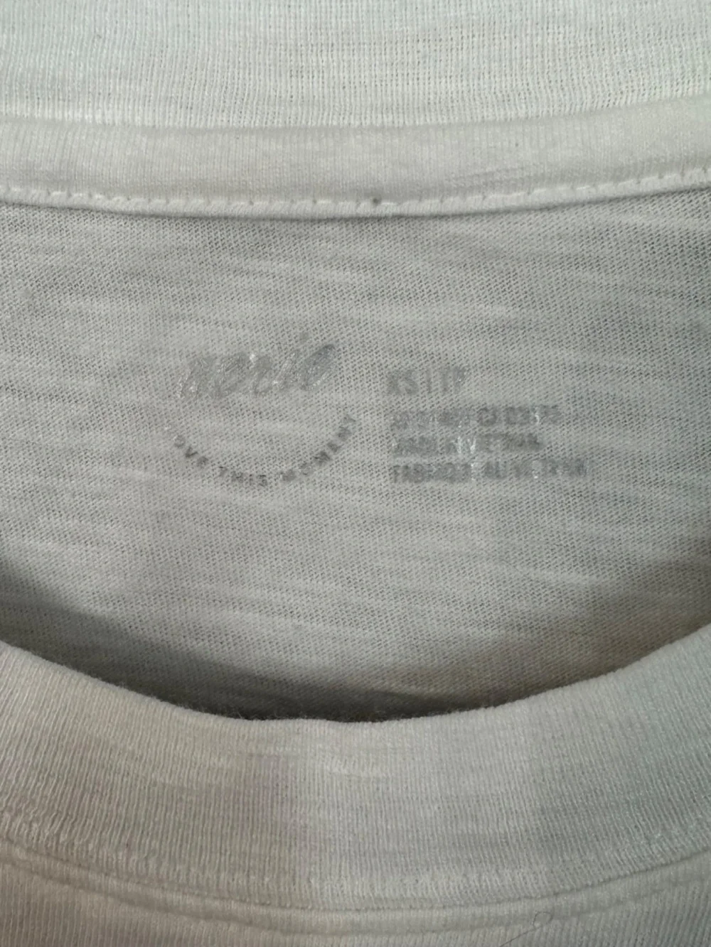 Aerie Women's Graphic Oversized Boyfriend Short Sleeve Crewneck TShirt Sz XS NW - Picture 3 of 10